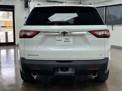 Summit White 2019 Chevrolet Traverse LT Cloth