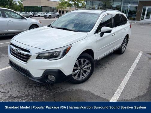 Crystal White Pearl 2019 Subaru Outback 2.5i Touring