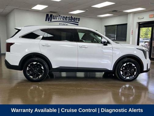 Glacial White Pearl 2024 Kia Sorento S