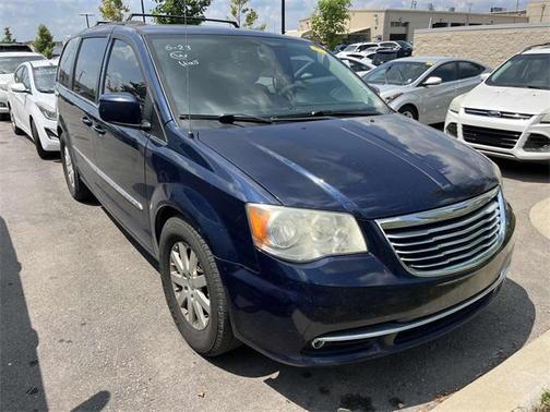 2013 Chrysler Town & Country Touring