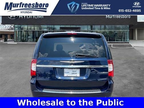 2013 Chrysler Town & Country Touring