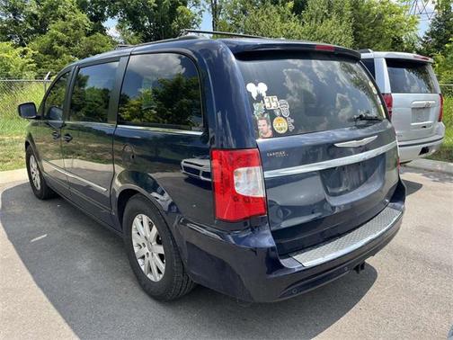 2013 Chrysler Town & Country Touring