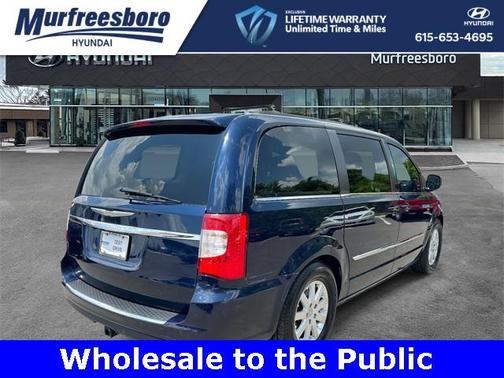 2013 Chrysler Town & Country Touring