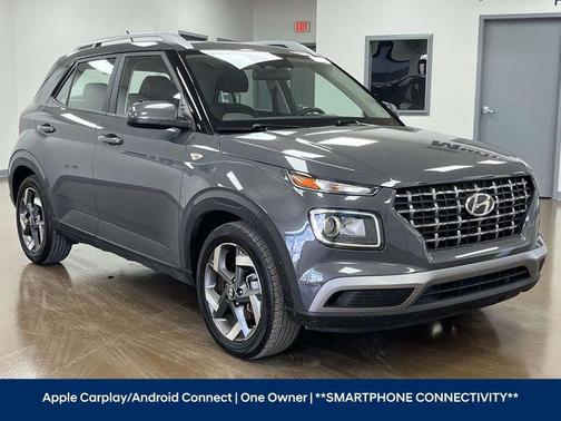 Ecotronic Gray 2025 Hyundai VENUE SEL