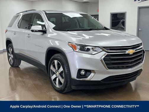 Silver Ice Metallic 2019 Chevrolet Traverse LT Leather