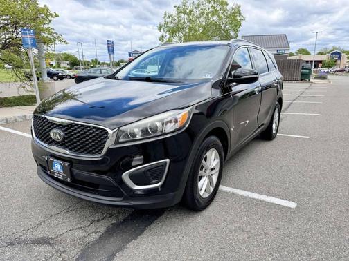 Ebony Black 2016 Kia Sorento LX