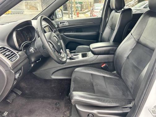 2018 Jeep Grand Cherokee Laredo E