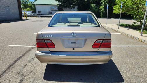 Tan 2001 Mercedes-Benz E-Class E 320 4dr Sedan