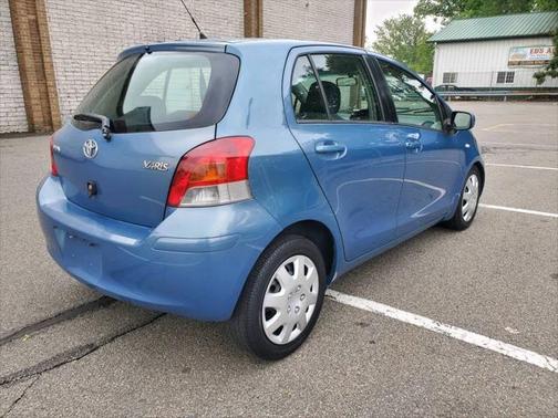 2009 Toyota Yaris Base