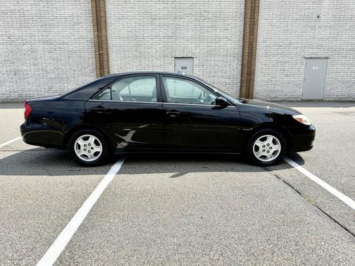 2003 Toyota Camry LE V6