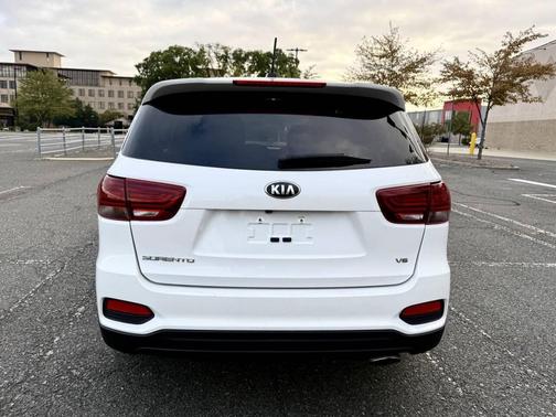 2019 Kia Sorento LX