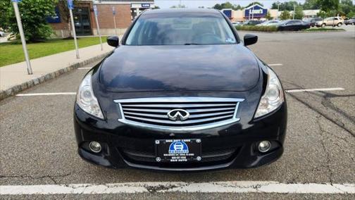 2015 INFINITI Q40 Base