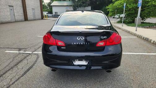 2015 INFINITI Q40 Base