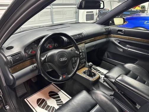 Brilliant Black Clearcoat 2001 Audi S4 quattro