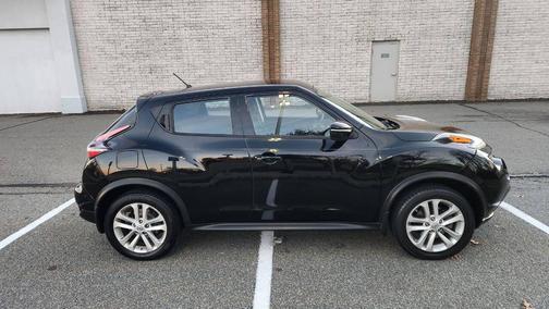 2017 Nissan Juke S AWD 4dr Crossover