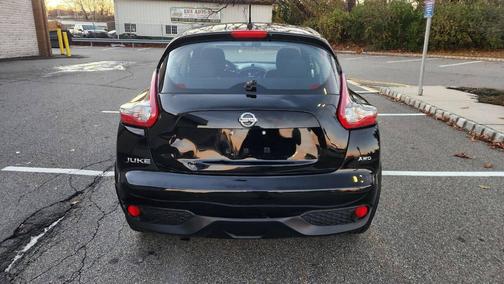 2017 Nissan Juke S AWD 4dr Crossover
