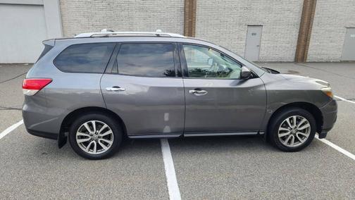 2015 Nissan Pathfinder SV