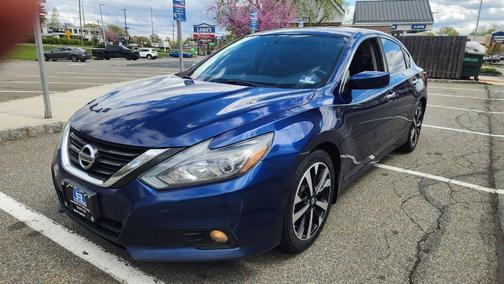 Deep Blue Pearl 2018 Nissan Altima 2.5 SR