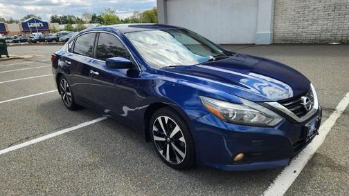 Deep Blue Pearl 2018 Nissan Altima 2.5 SR