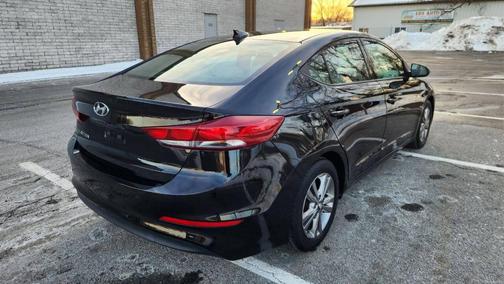 2017 Hyundai ELANTRA Limited