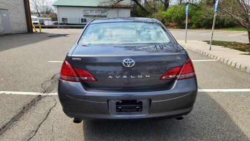 Magnetic Gray Metallic 2008 Toyota Avalon XL
