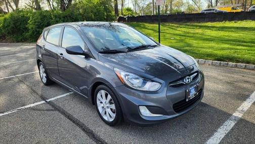 2012 Hyundai Accent SE