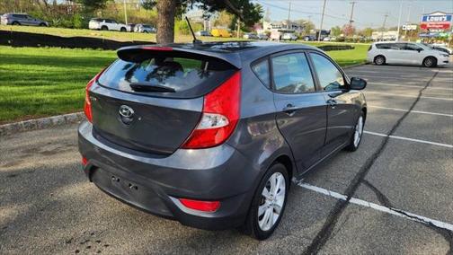 2012 Hyundai Accent SE