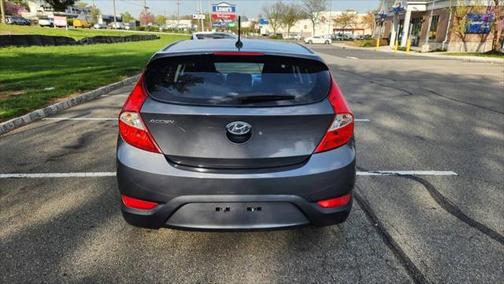 2012 Hyundai Accent SE