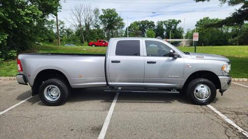 2019 RAM 3500 Tradesman Crew Cab 4x4 8' Box