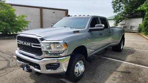 2019 RAM 3500 Tradesman Crew Cab 4x4 8' Box