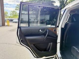 2017 INFINITI QX80 Base
