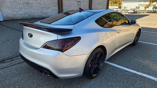 Silverstone Metallic 2010 Hyundai Genesis Coupe 3.8 Track