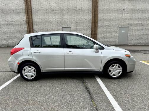 2012 Nissan Versa 1.8 S