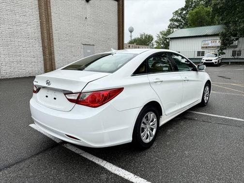 2011 Hyundai SONATA GLS