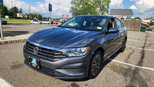 Platinum Gray Metallic 2019 Volkswagen Jetta 1.4T SE