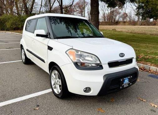 2011 Kia Soul +