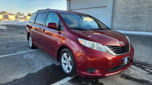 2011 Toyota Sienna LE