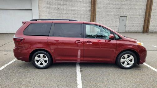 Salsa Red Pearl 2015 Toyota Sienna LE