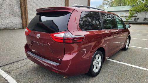 Salsa Red Pearl 2015 Toyota Sienna LE