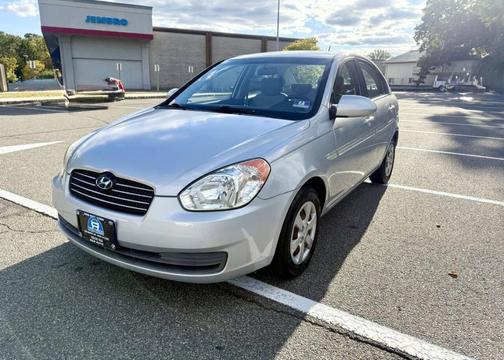 2009 Hyundai Accent SE