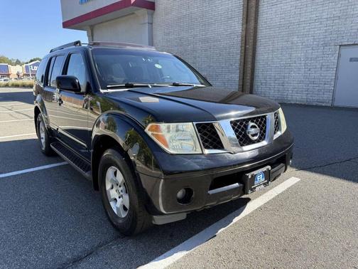 2006 Nissan Pathfinder SE