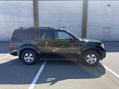 2006 Nissan Pathfinder SE