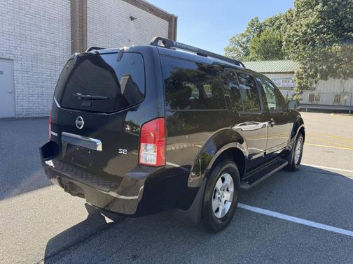 2006 Nissan Pathfinder SE
