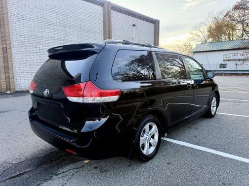 2013 Toyota Sienna LE