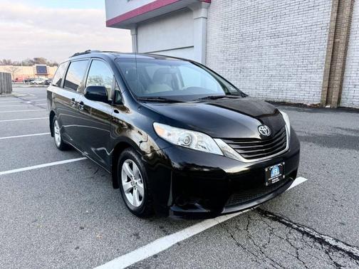 2013 Toyota Sienna LE