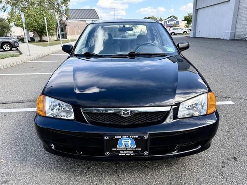 1999 Mazda Protege DX 4dr Sedan