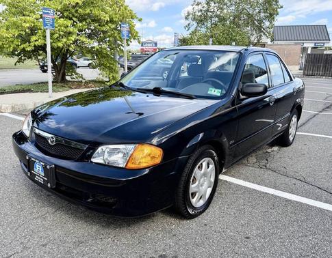 1999 Mazda Protege DX 4dr Sedan