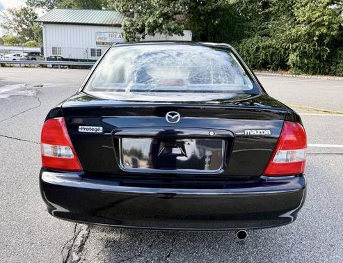 1999 Mazda Protege DX 4dr Sedan