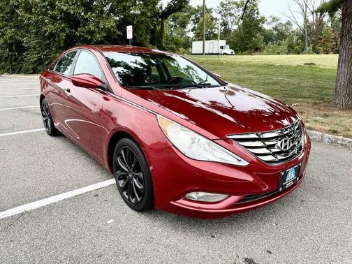 2011 Hyundai SONATA SE