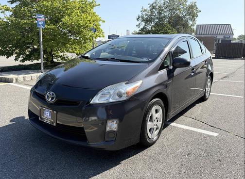 2010 Toyota Prius III
